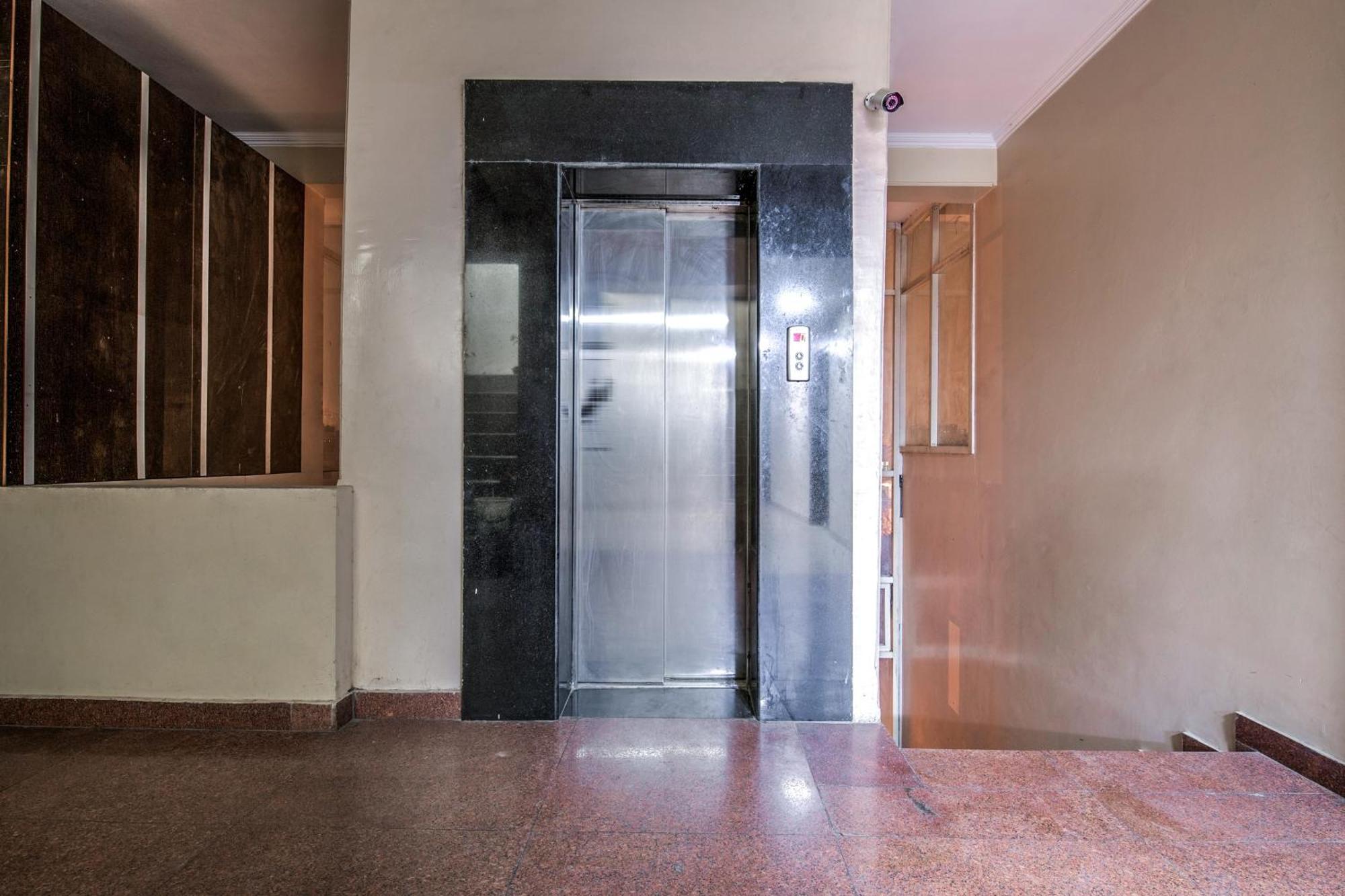 Hotel O Crosswinds Residency Indirapuram المظهر الخارجي الصورة