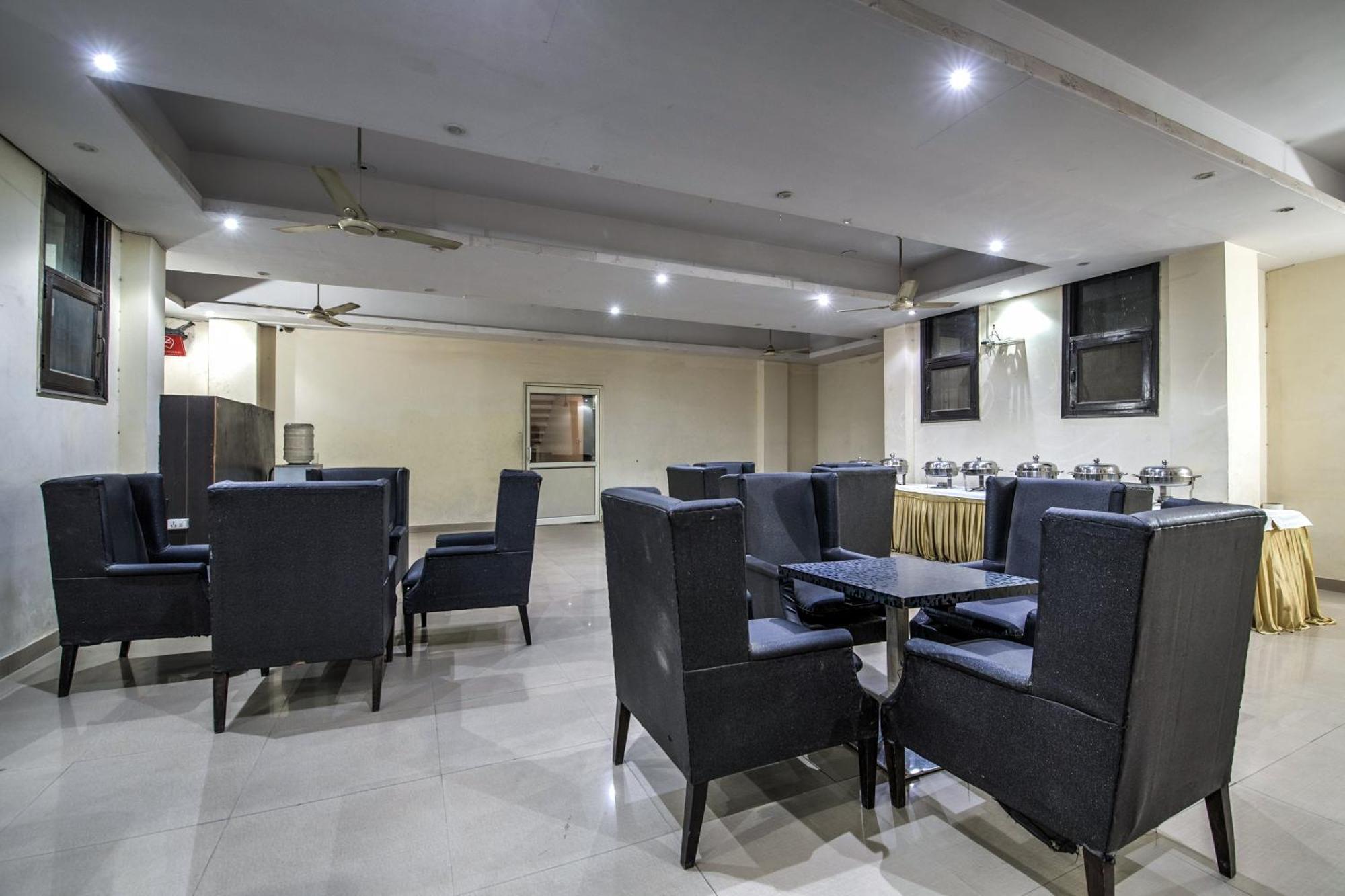 Hotel O Crosswinds Residency Indirapuram المظهر الخارجي الصورة