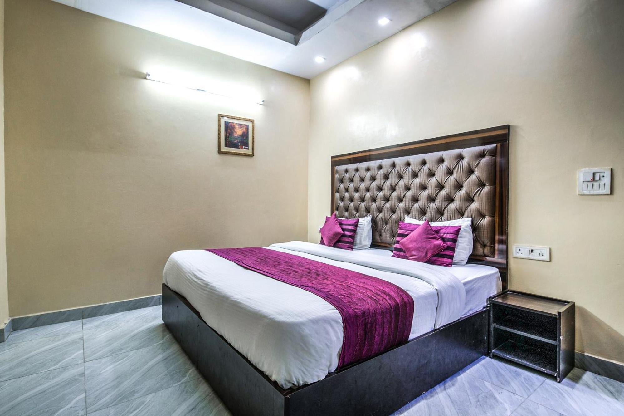 Hotel O Crosswinds Residency Indirapuram المظهر الخارجي الصورة