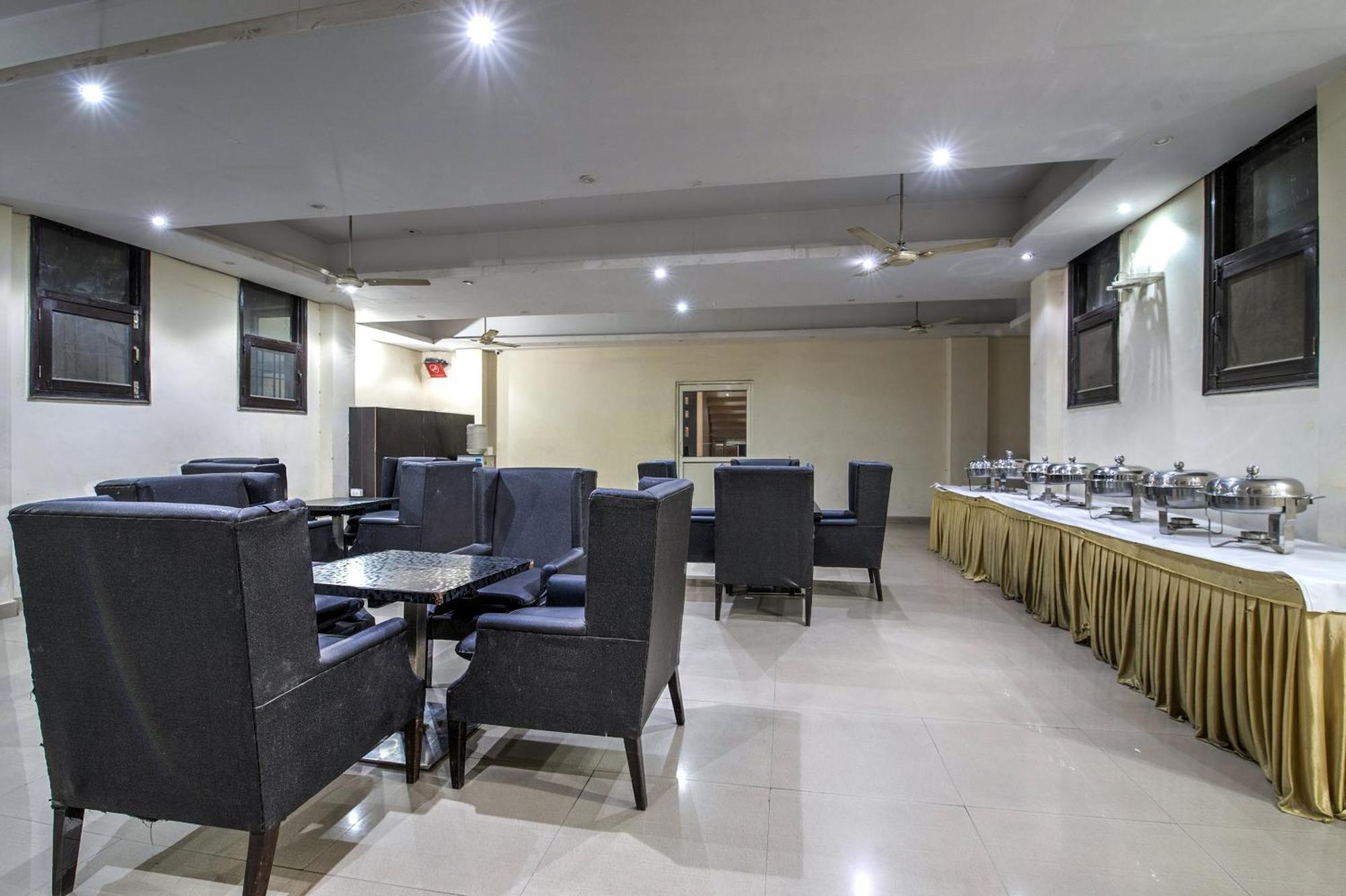 Hotel O Crosswinds Residency Indirapuram المظهر الخارجي الصورة
